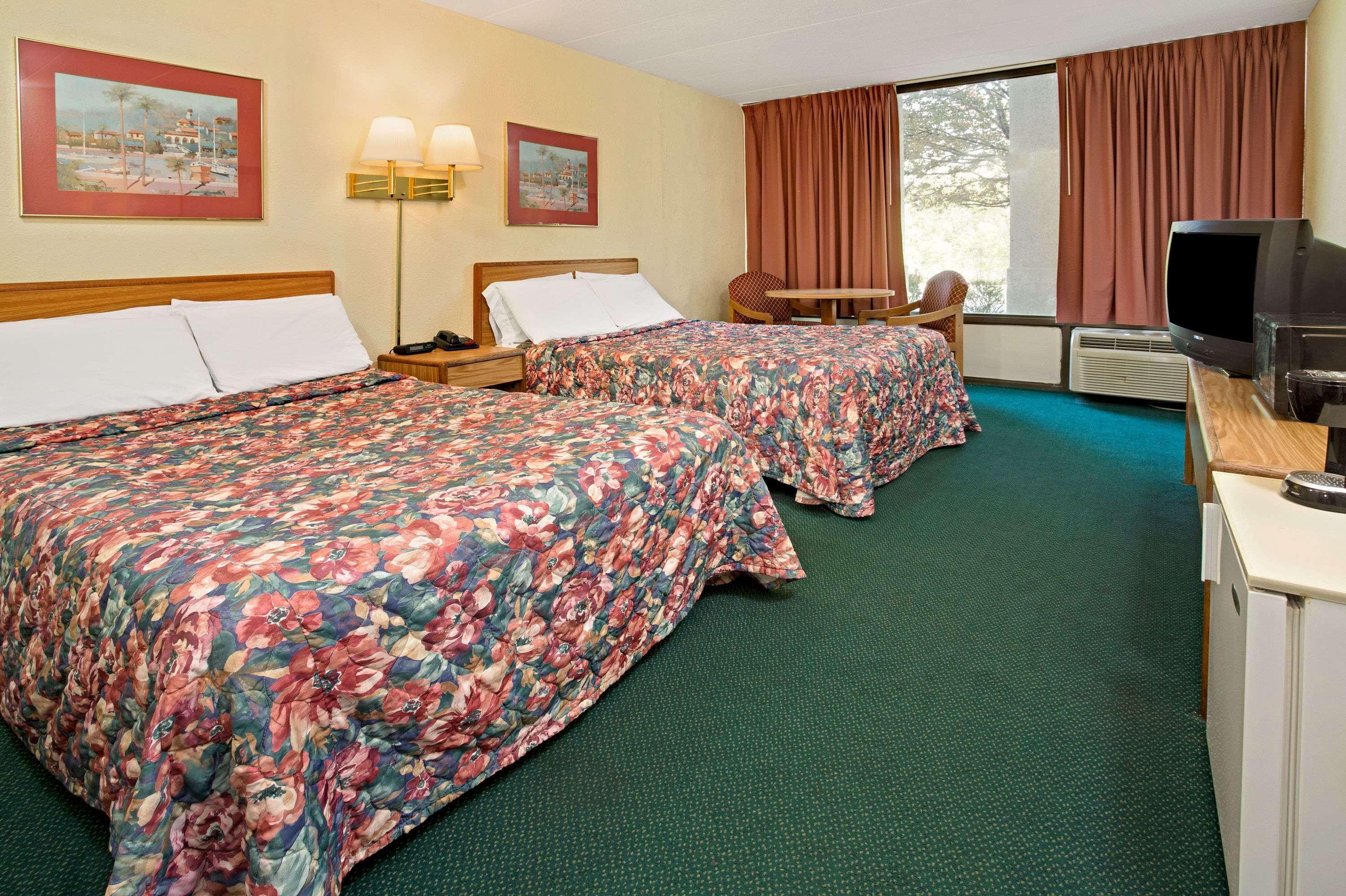 Days Inn By Wyndham Sharonville Exteriér fotografie